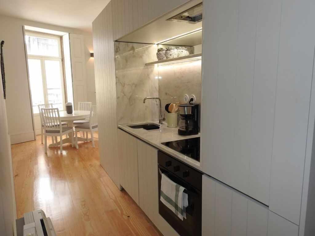 Oporto Delight 1 Luxury Apartment In Historic Center With Balcony Max 4 P Luaran gambar